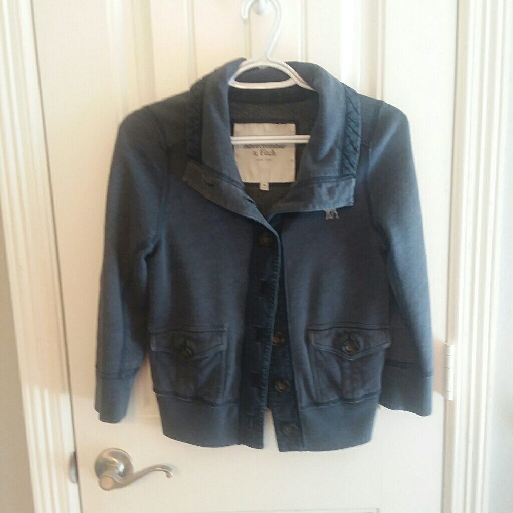 Abercrombie and Fitch 3/4 sleeve Sweater